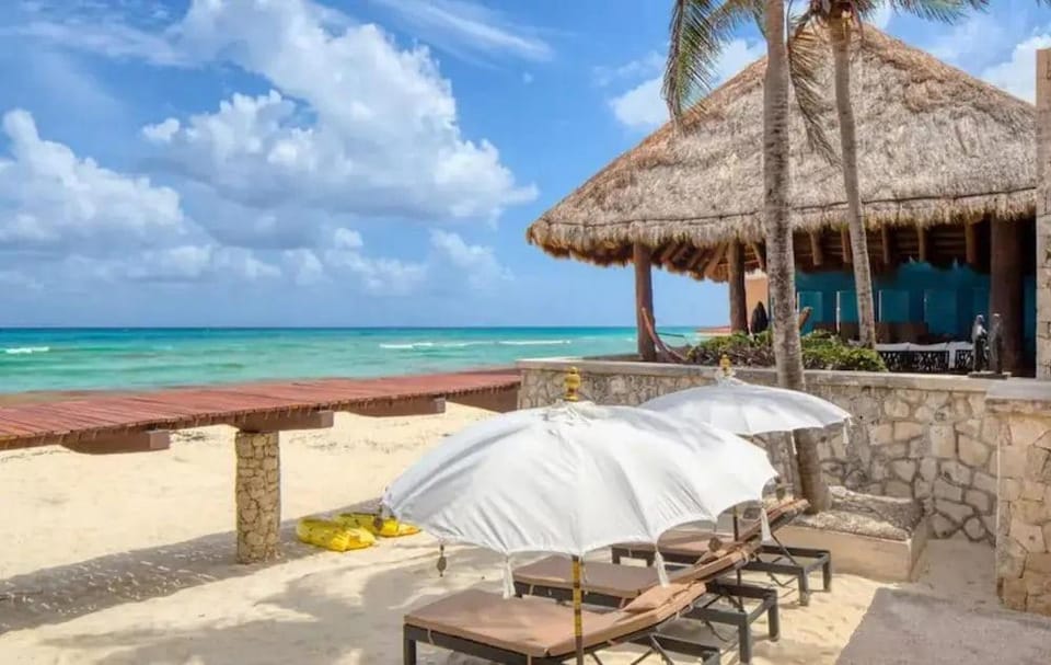 Beachfront Xaman Ha villa 3 with 11 bedrooms! Villa in Playa del Carmen