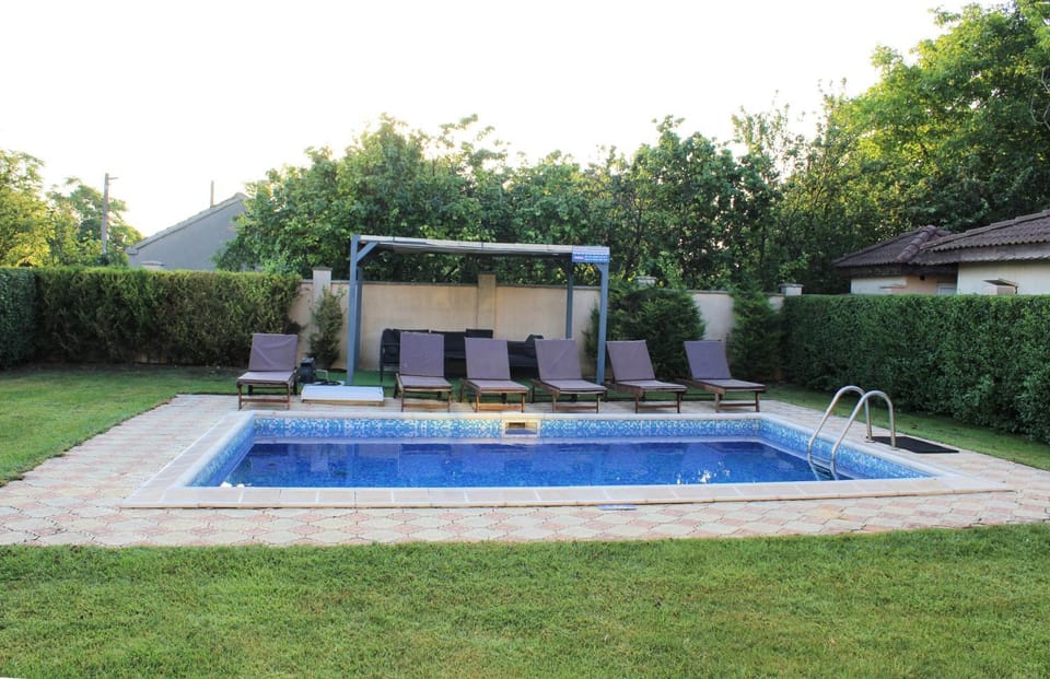 Property building, Natural landscape, Garden, Garden view, Pool view, Swimming pool, sunbed