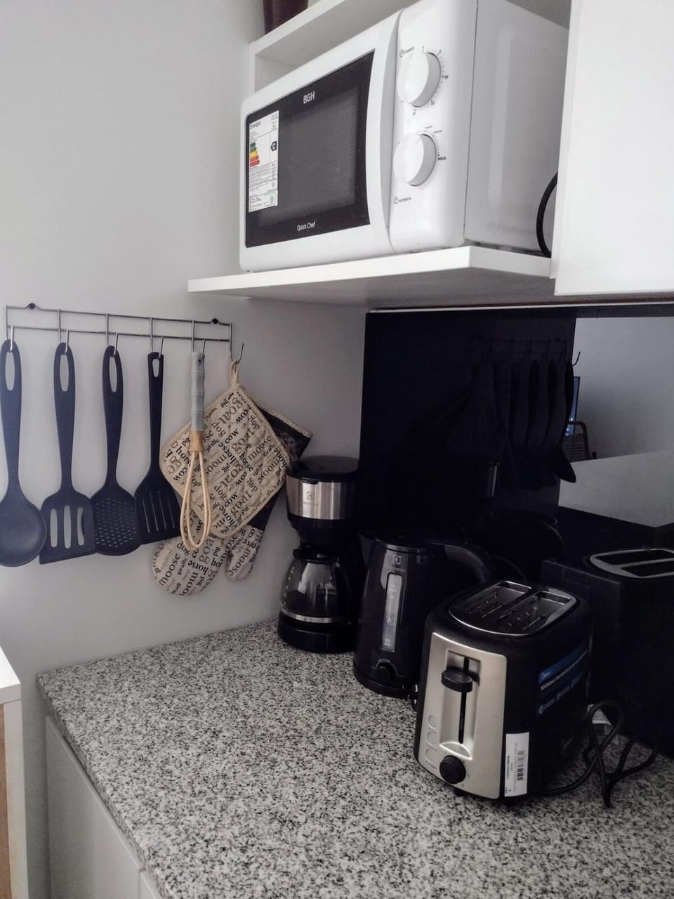 Coffee/tea facilities, Kitchen or kitchenette, toaster