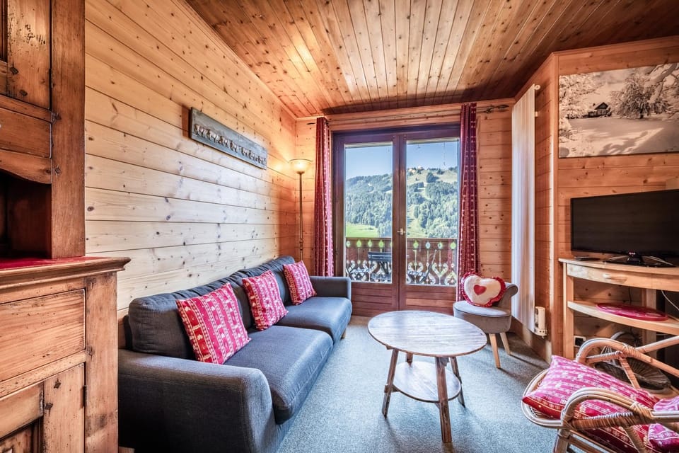 Property building, Living room