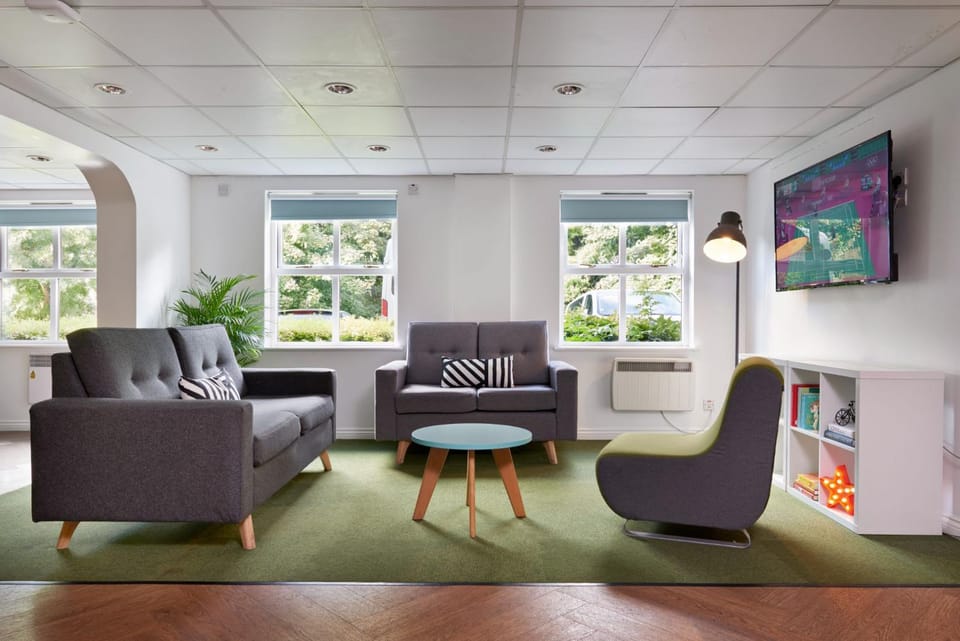 Communal lounge/ TV room