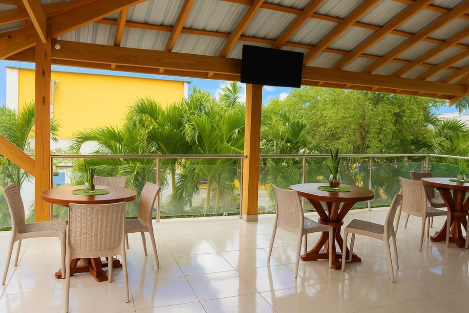 Communal lounge/ TV room, Balcony/Terrace, Lobby or reception, Dining area
