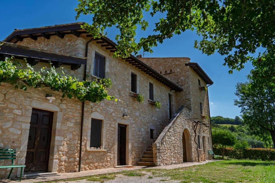 Bed and Breakfast Agriturismo La Palombara Farm Stay in Umbria