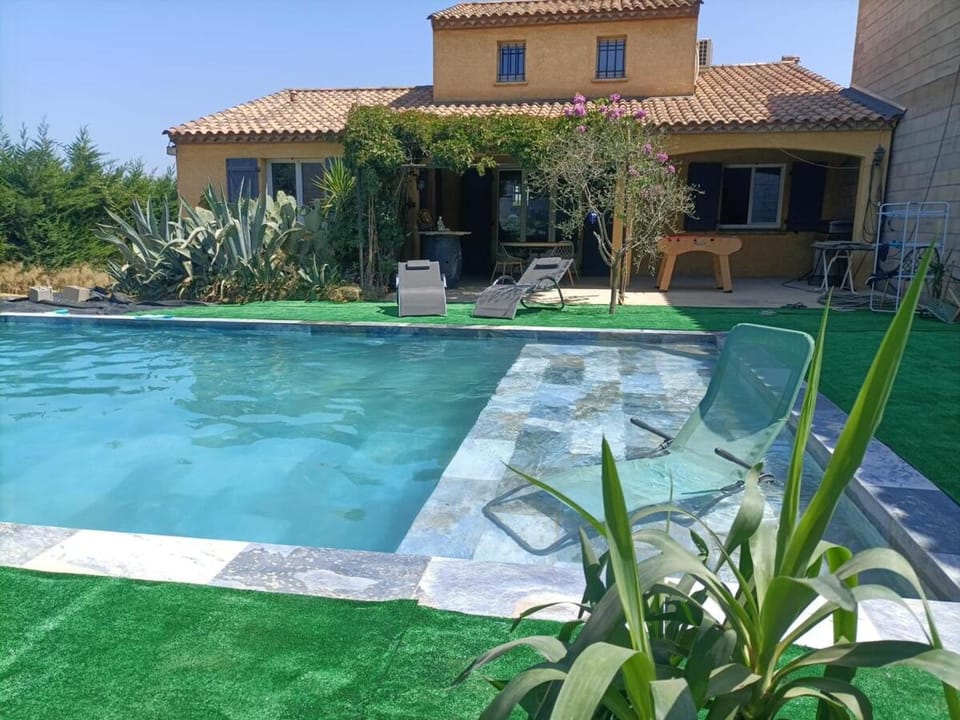 Villa climatisée avec grande piscine Villa in Occitanie