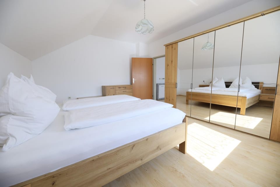 Bedroom, wardrobe
