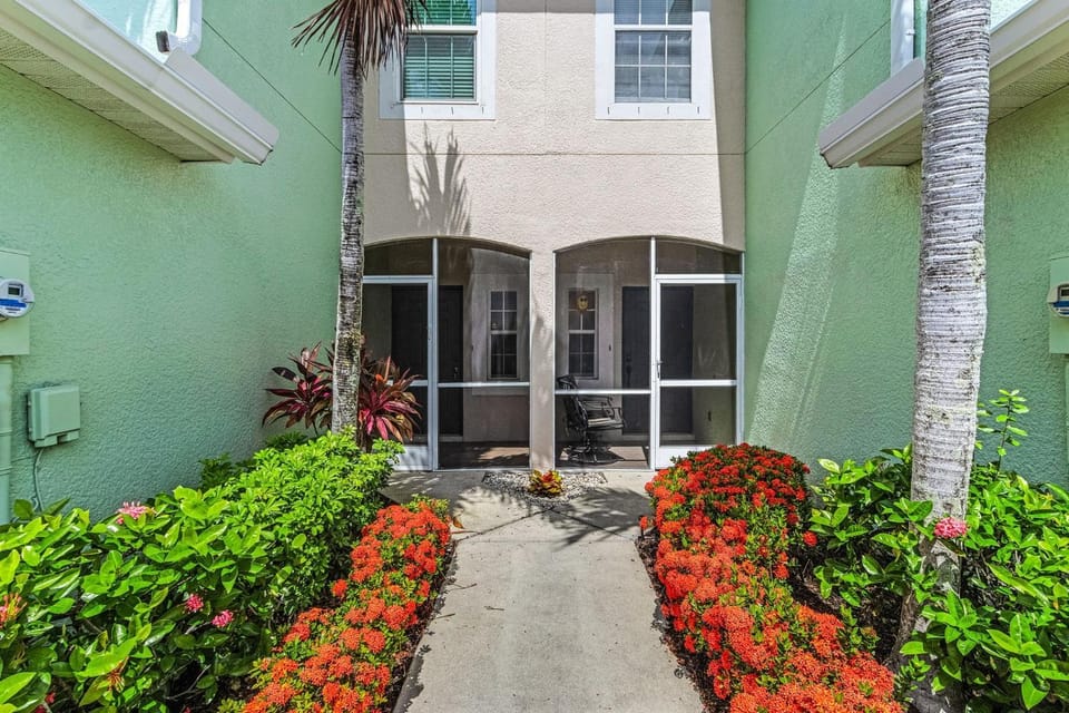 Experience Comfort and Convinience - Condo Pine Oak Nook - Roelens House in Fort Myers