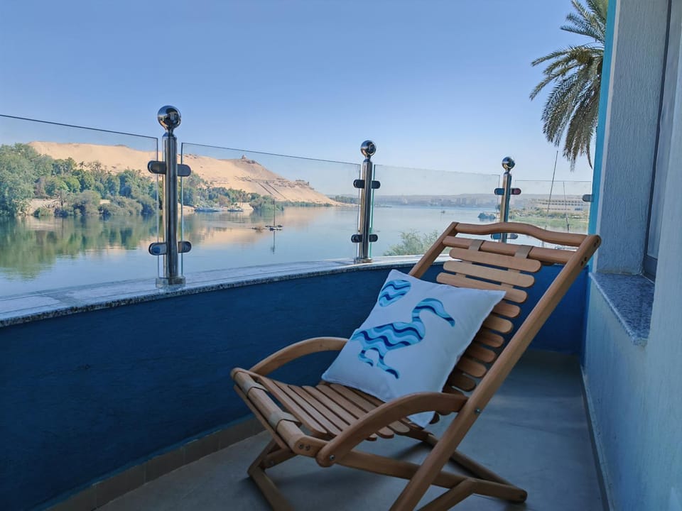 Natural landscape, Balcony/Terrace, River view, sunbed