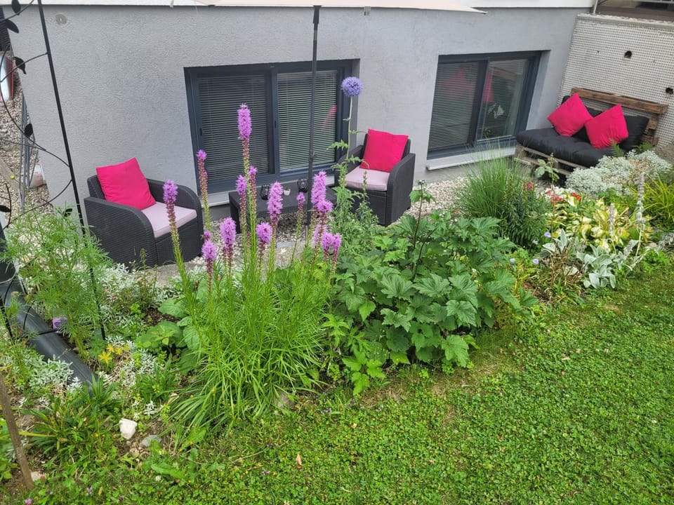 Balcony/Terrace, Seating area, Garden view