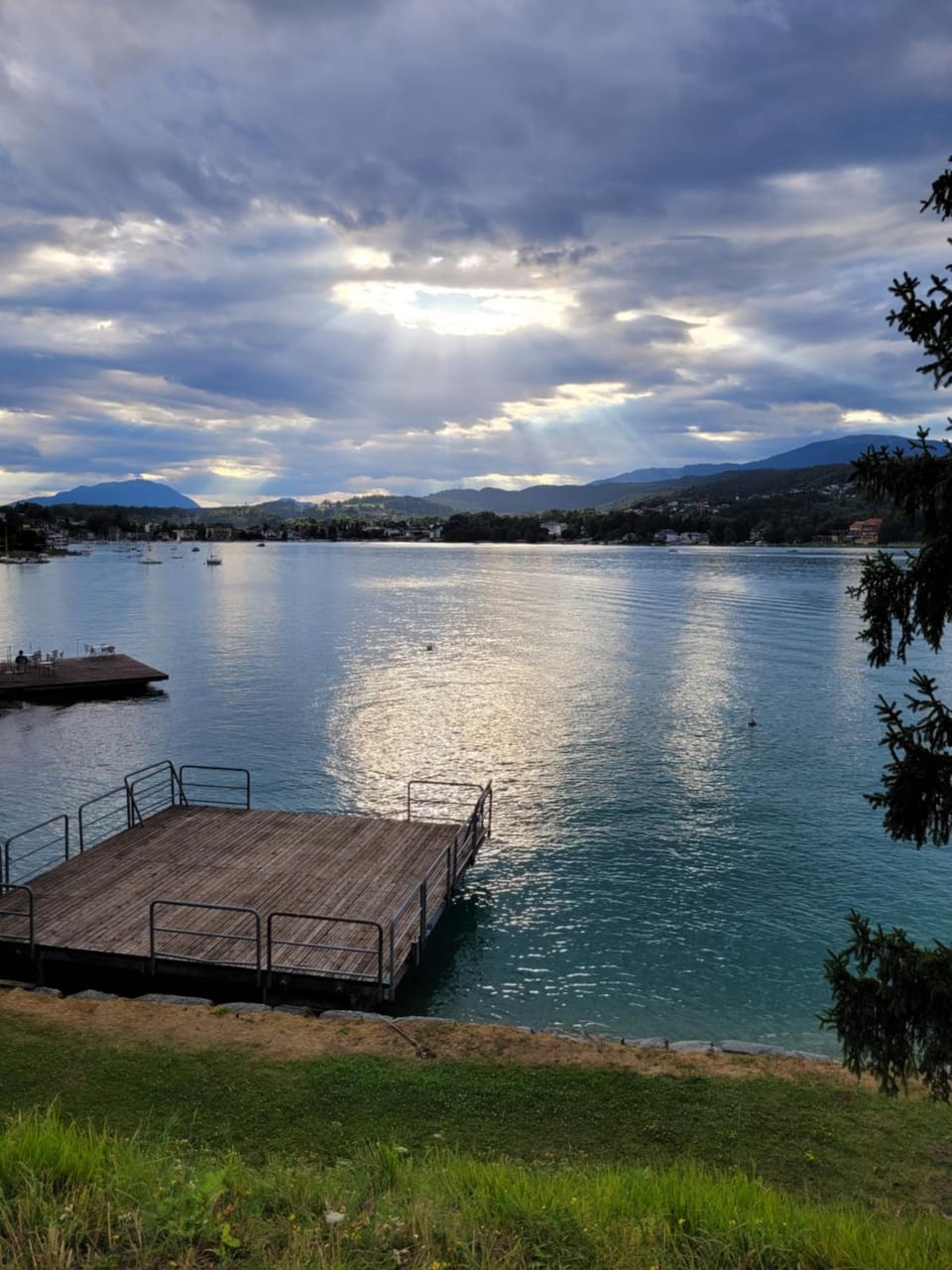 Nearby landmark, Lake view