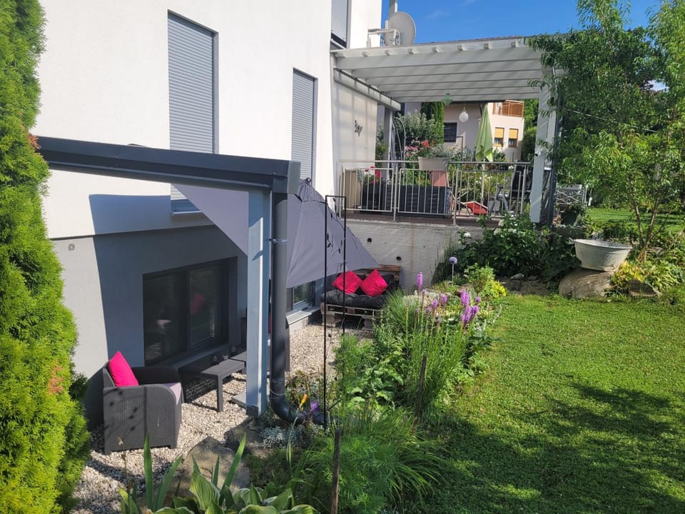 Balcony/Terrace, Seating area, Garden view