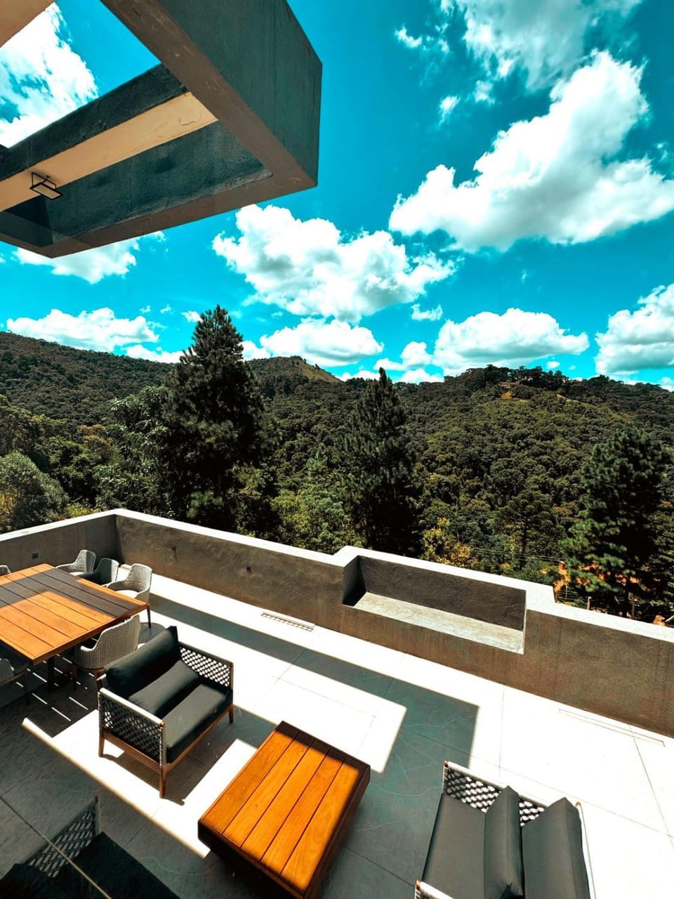 Balcony/Terrace, Mountain view