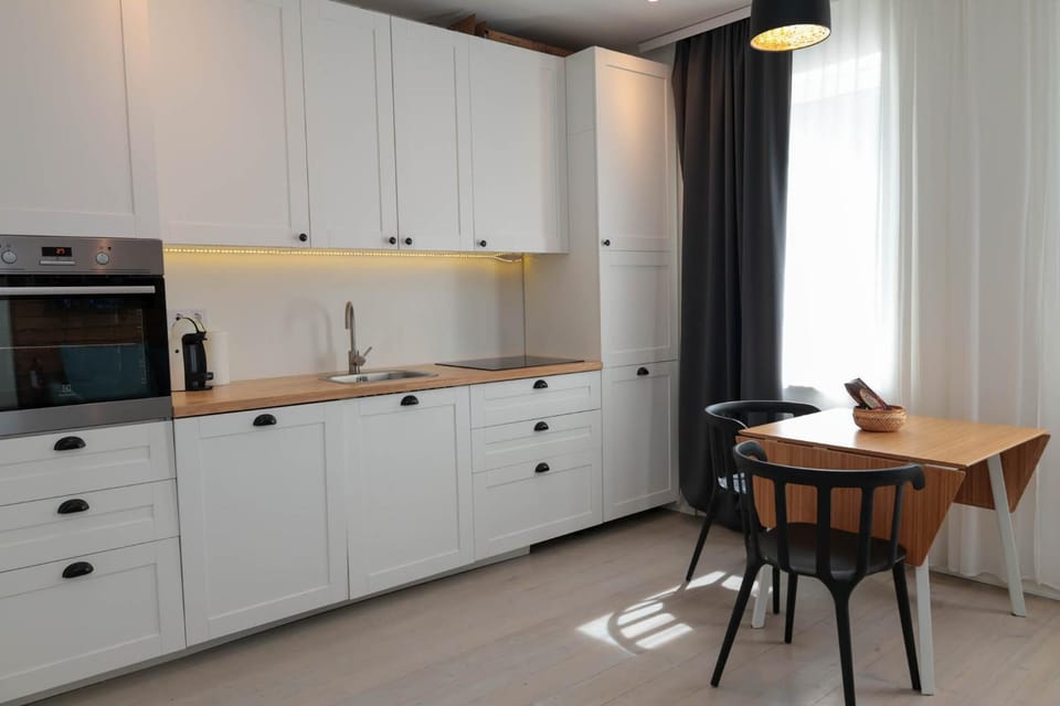 Studio 15min walk to oldtown, dishwash, parking, aircon Apartment in Tallinn