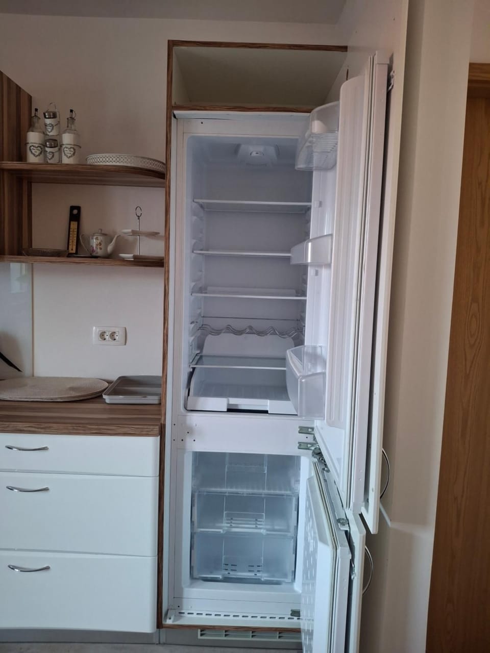Kitchen or kitchenette, oven, stove