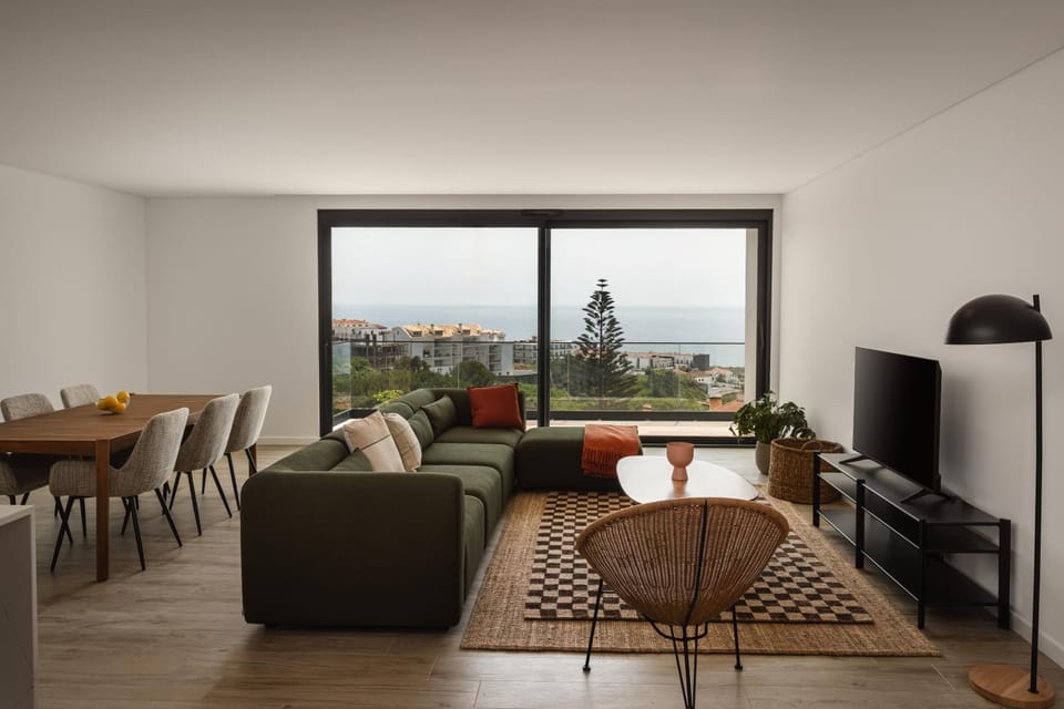 View (from property/room), Balcony/Terrace, Living room, Seating area, Dining area