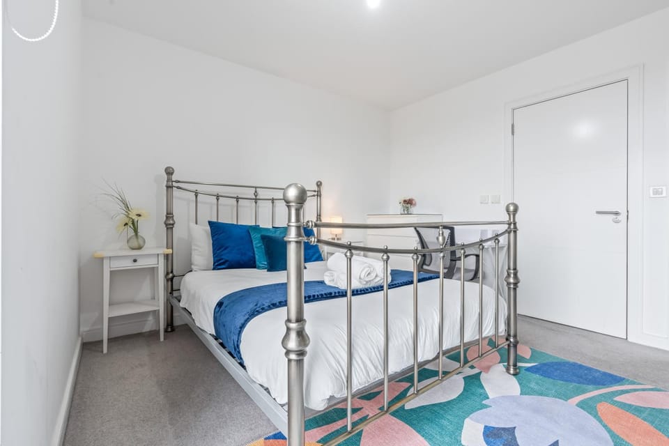 Luxury 3BR with 2bath Near Westfield Stratford Apartment in London