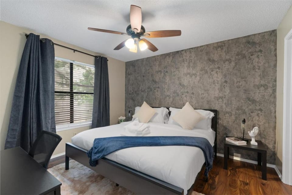 Bed, Bedroom