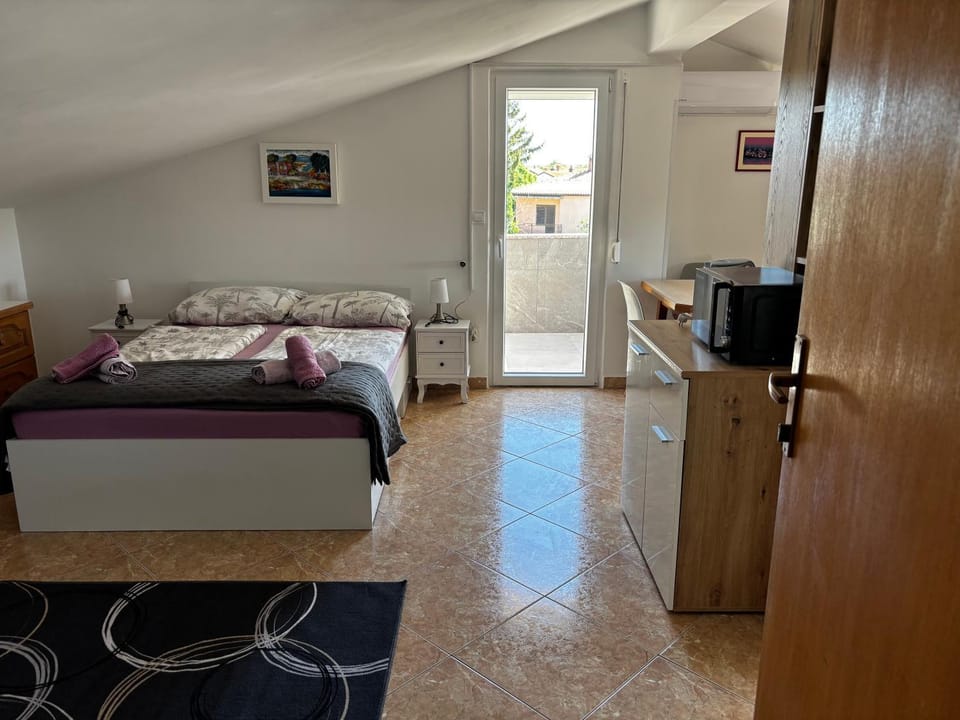 Living room, Bedroom