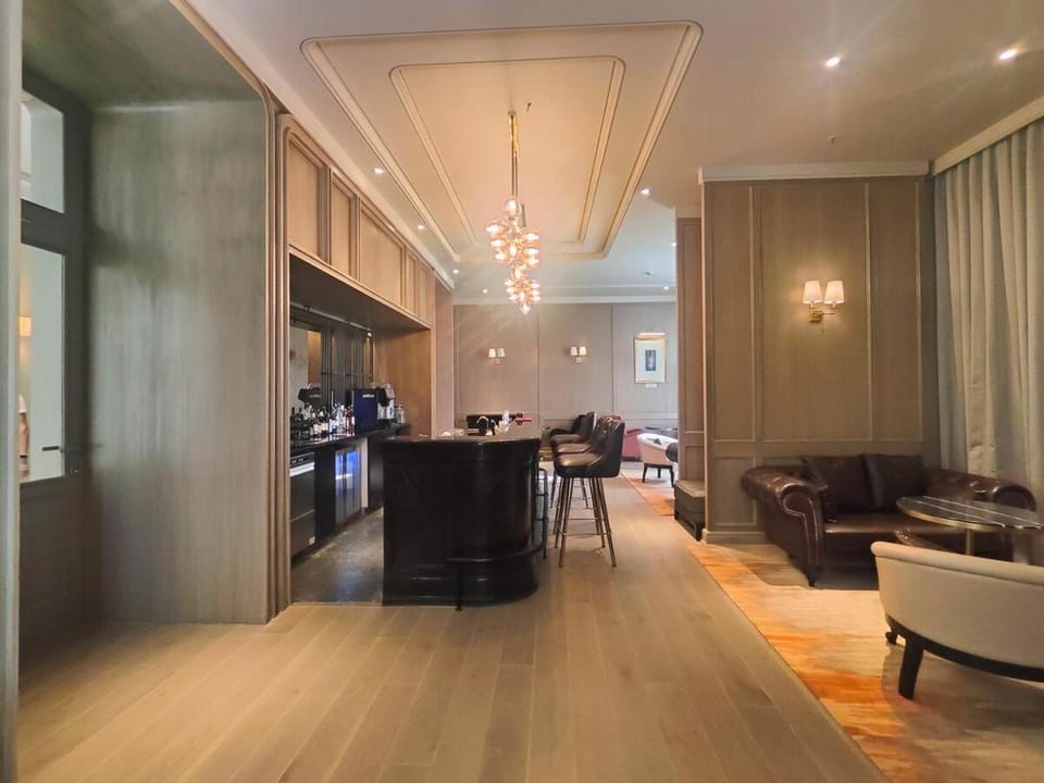 Lounge or bar