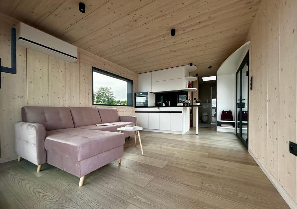 Kitchen or kitchenette, Living room, Seating area