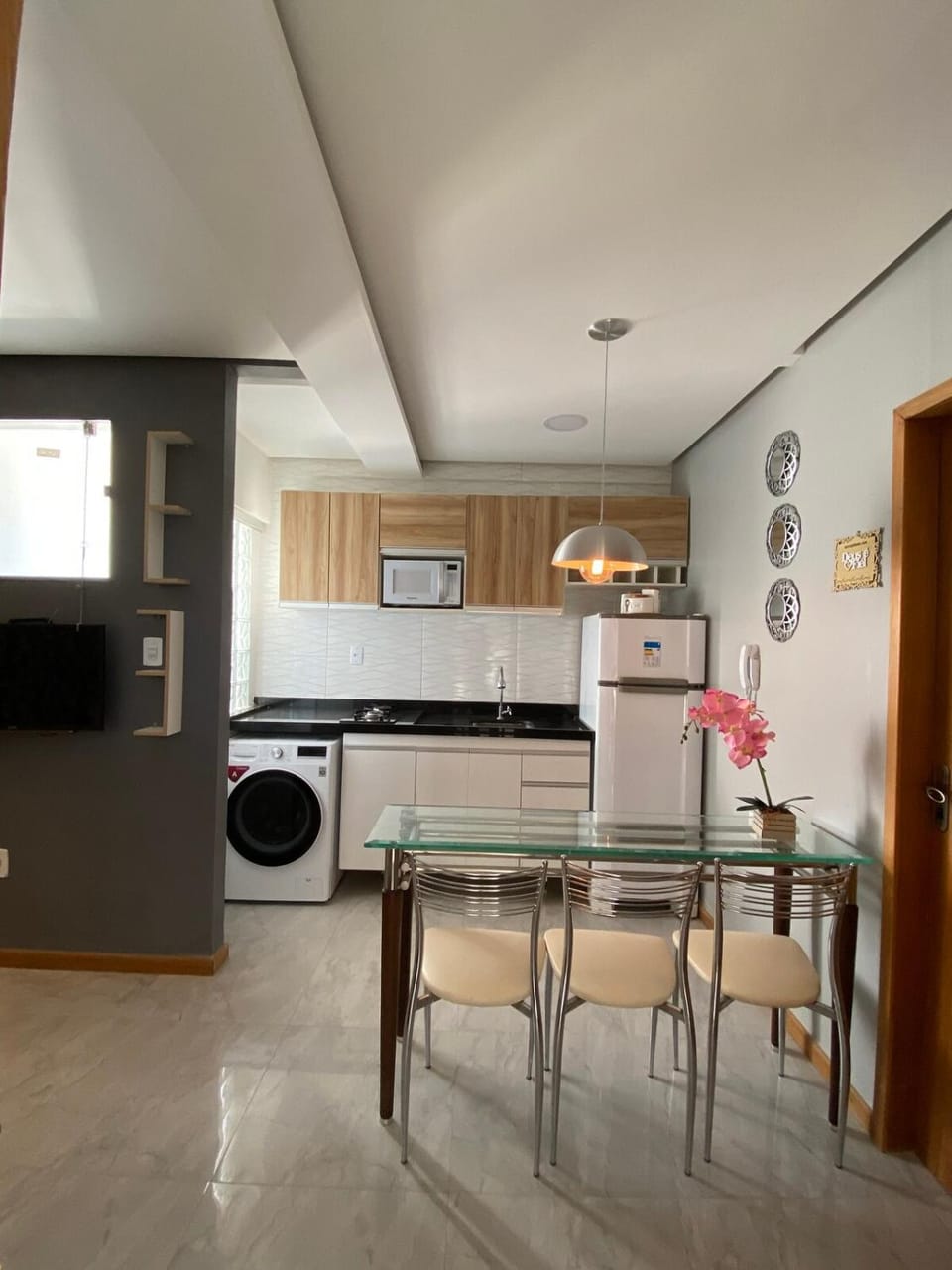 Kitchen or kitchenette, Living room