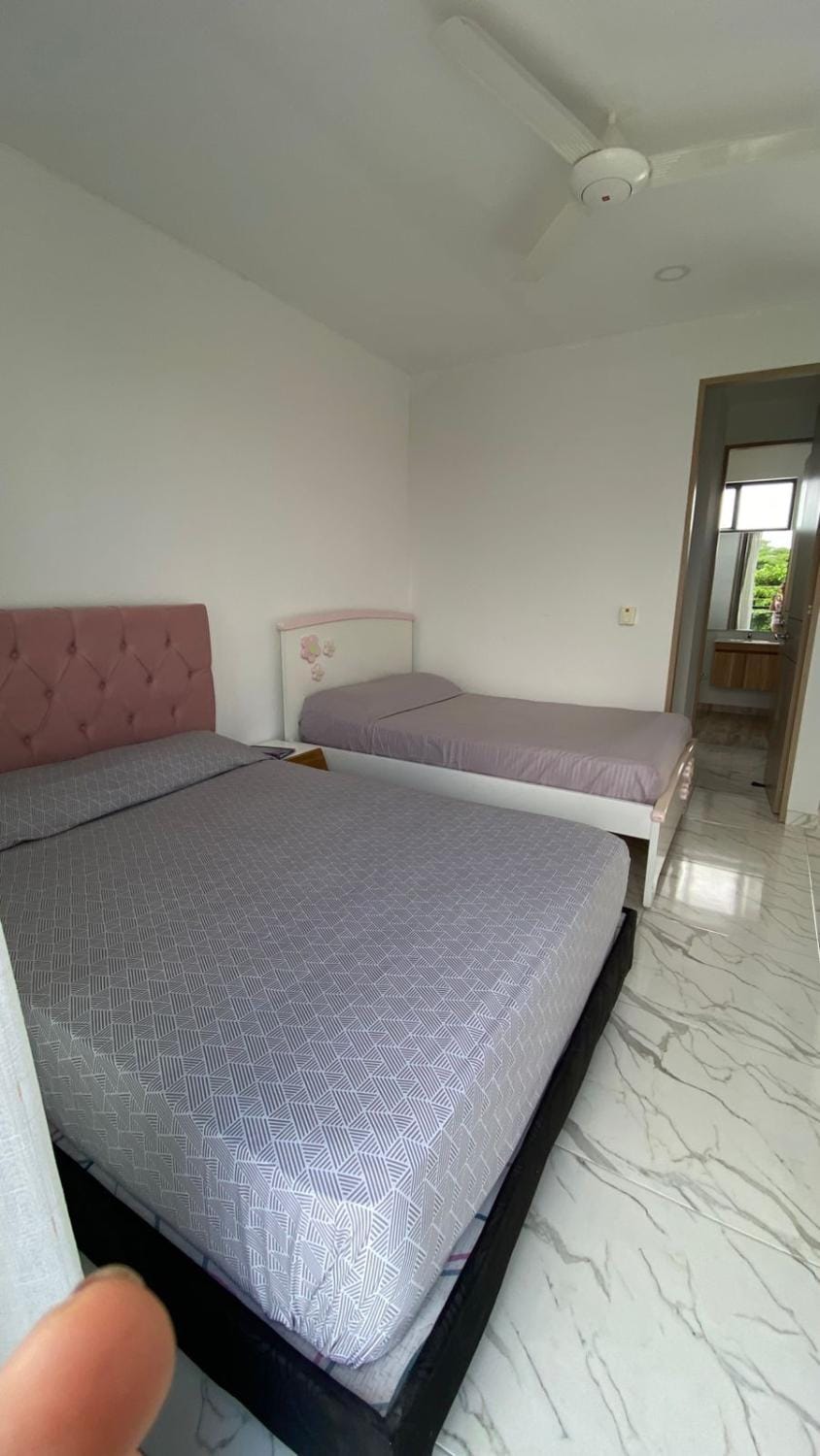 Hermosa y confortable casa ubicada en Girardot House in Girardot