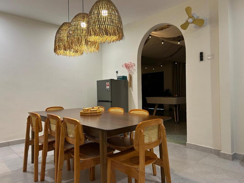 The Little Bali - 6Room - 18Pax House in Federal Territory of Kuala Lumpur