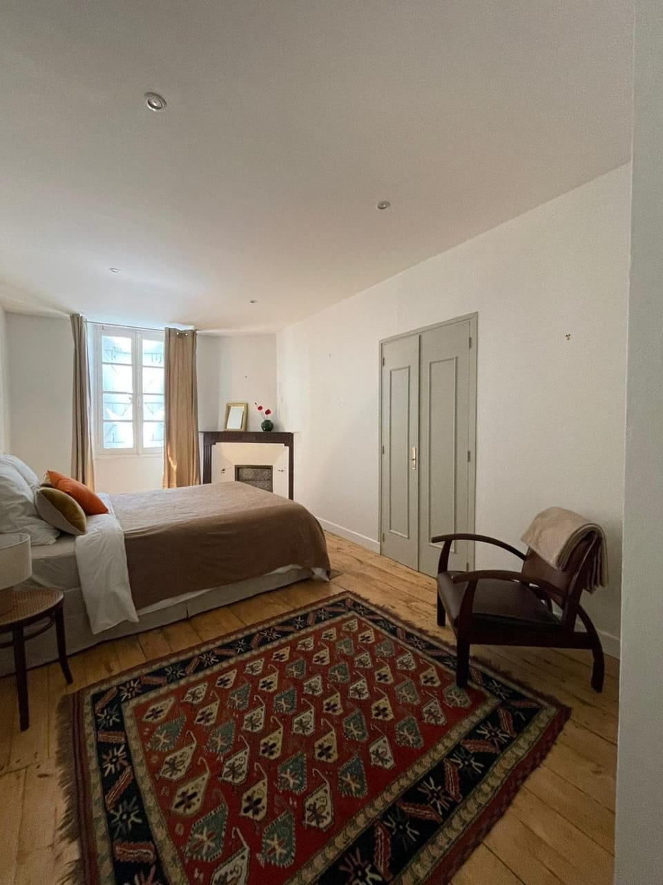 Bed, Photo of the whole room, Bedroom, wardrobe