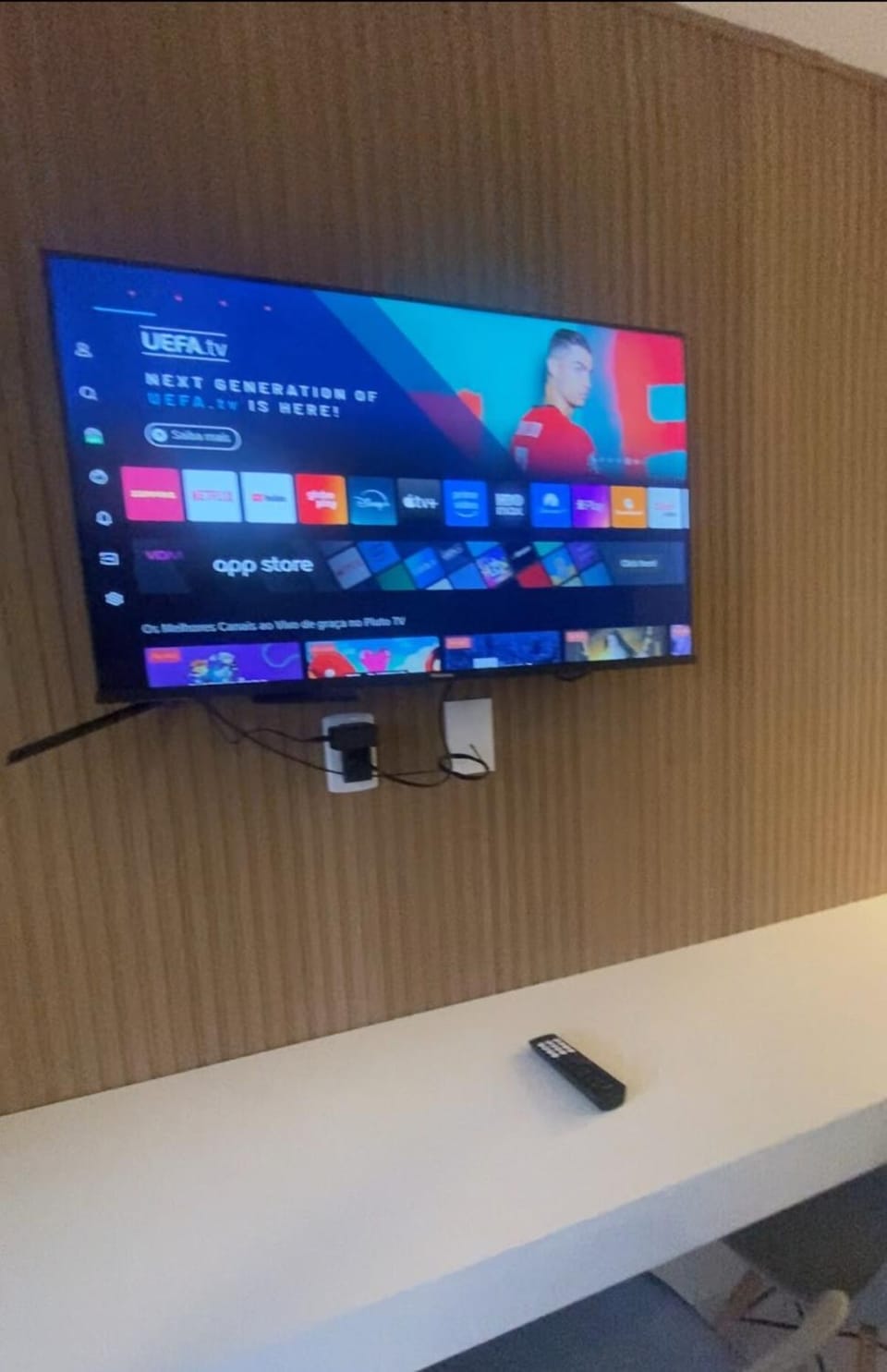 Otima localizacao metro Sacoma Aeroporto Congonhas Av Paulista Great location 80m subway near Av Paulista and Congonhas Airport Smart TV 50 free channels 600gb WiFi Pool Gym Apartment in Sao Paulo City