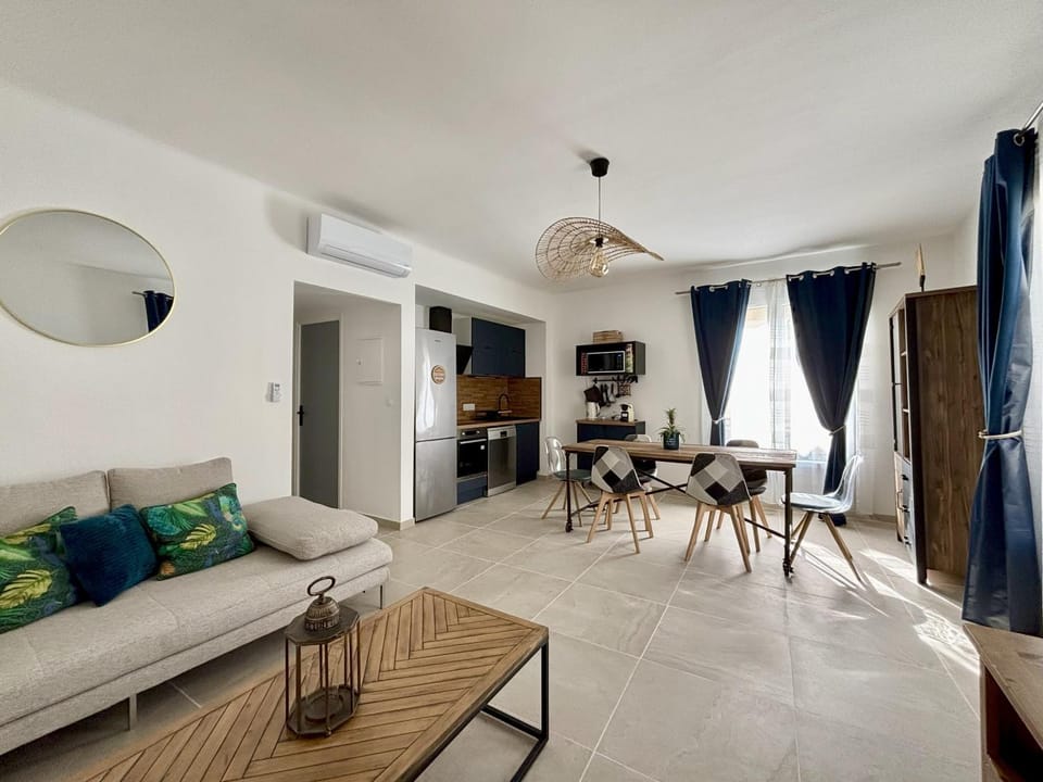 Appartement cosy Aigues-Mortes centre 4 pers Apartment in Le Grau-du-Roi