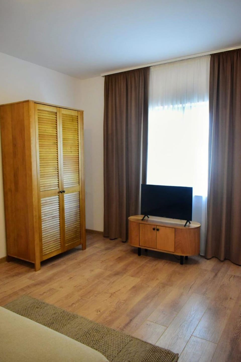 Communal lounge/ TV room, TV and multimedia, wardrobe