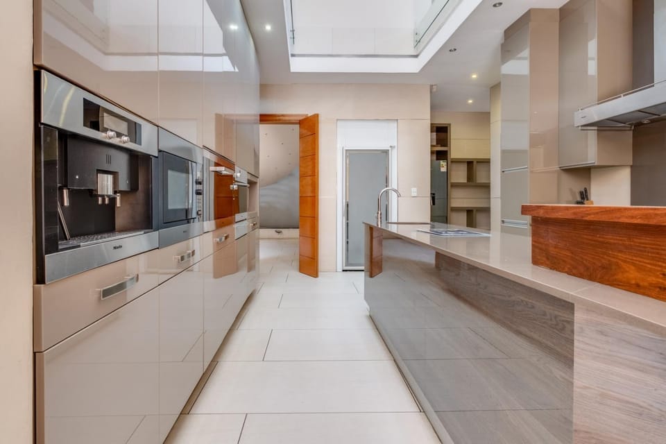 Coffee/tea facilities, Kitchen or kitchenette