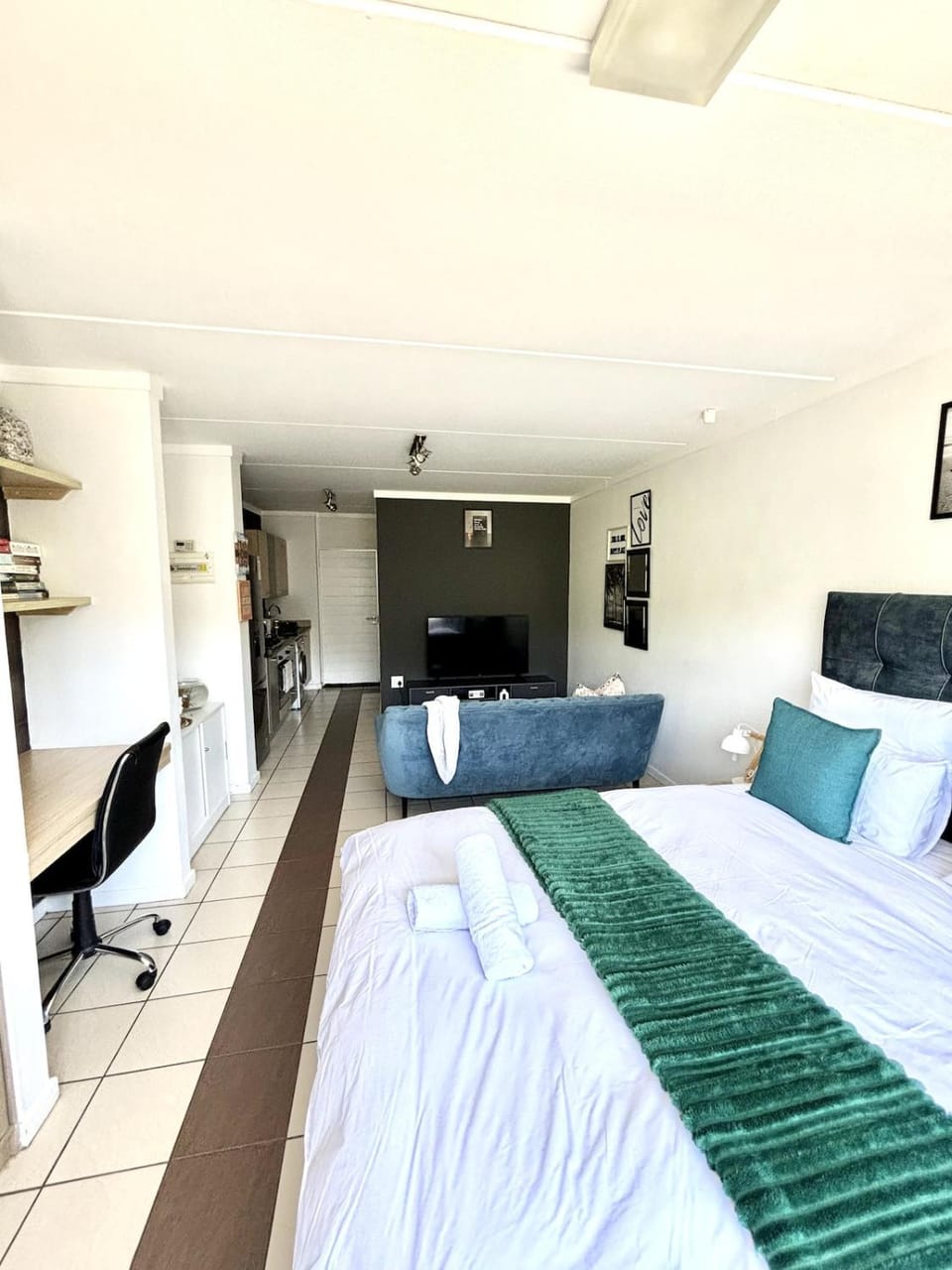 Luxe Studio In Fourways Apartment in Sandton