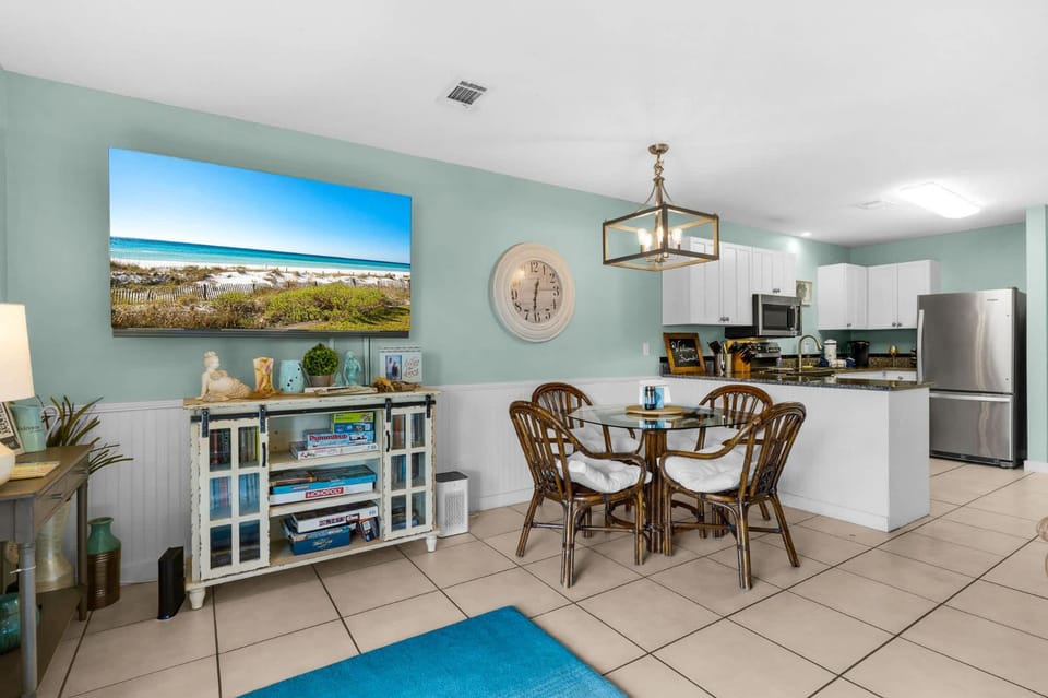 Sunny Daze at Beachwood Villas - Walk to Beach Outdoor Pools & More House in South Walton County