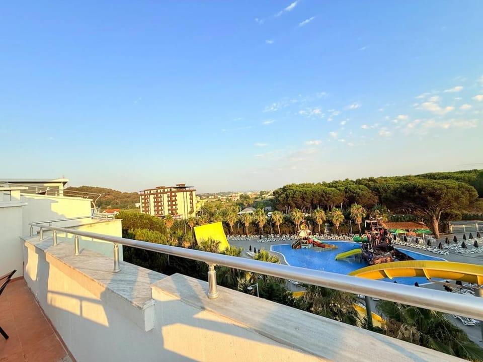 HL- Steps to the Sea Apartment in Tirana County, Albania