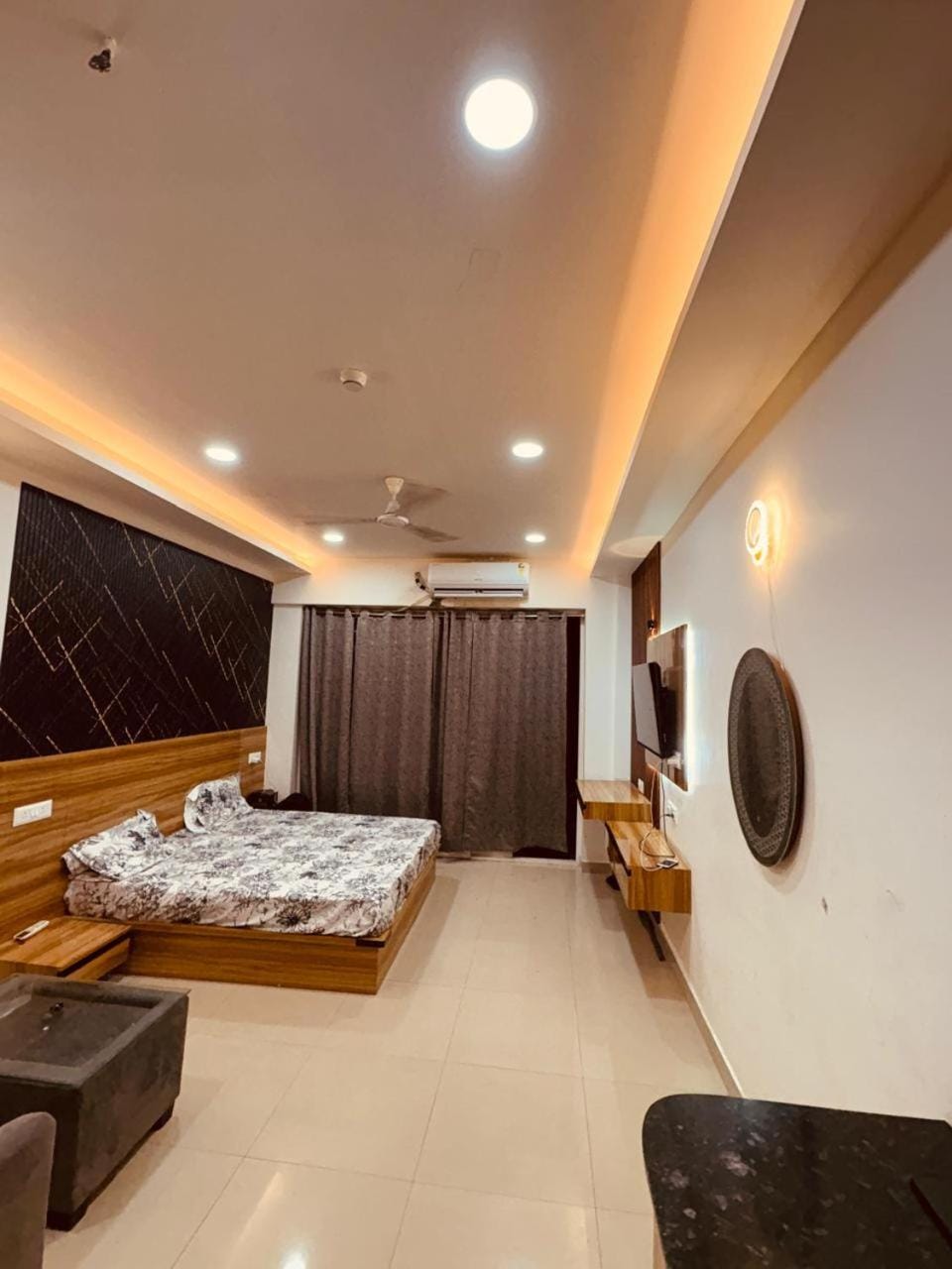 The Opulent Stays Apartment in Noida