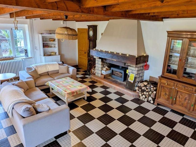 Communal lounge/ TV room