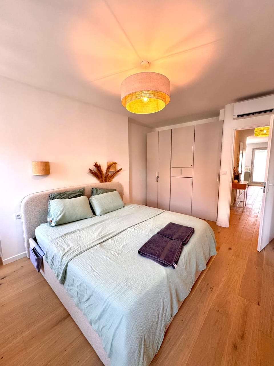 Bed, Photo of the whole room, Bedroom, wardrobe