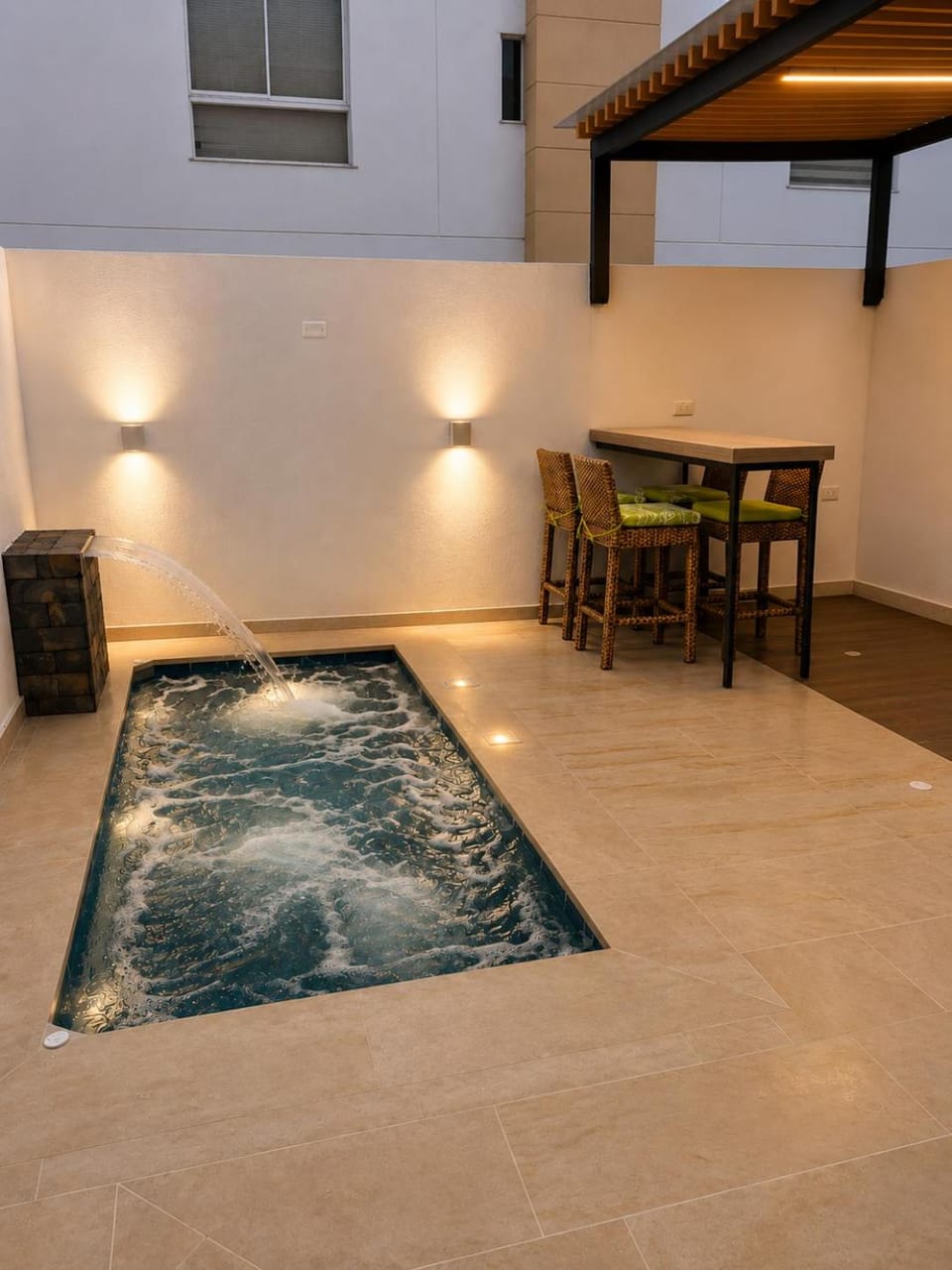 Swimming pool