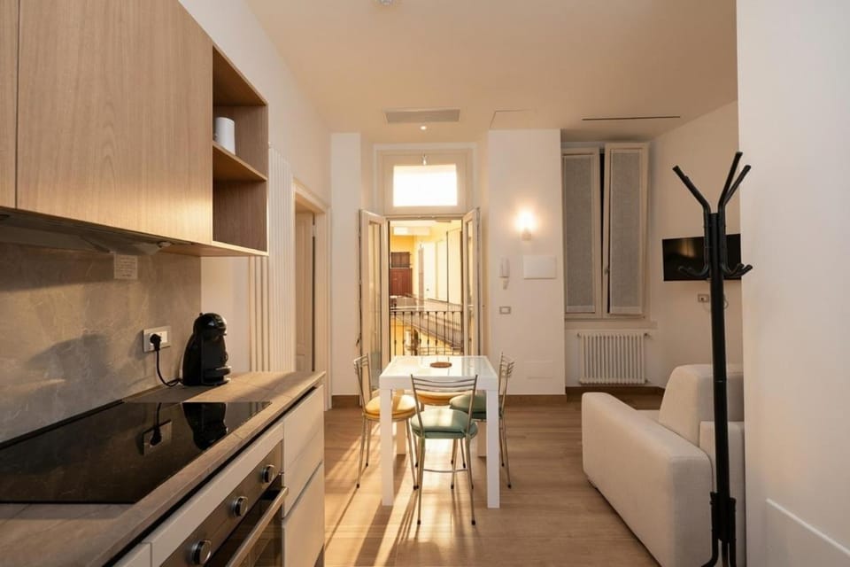 Como Borghi Two-room apartment near old town with AC Apartment in Como