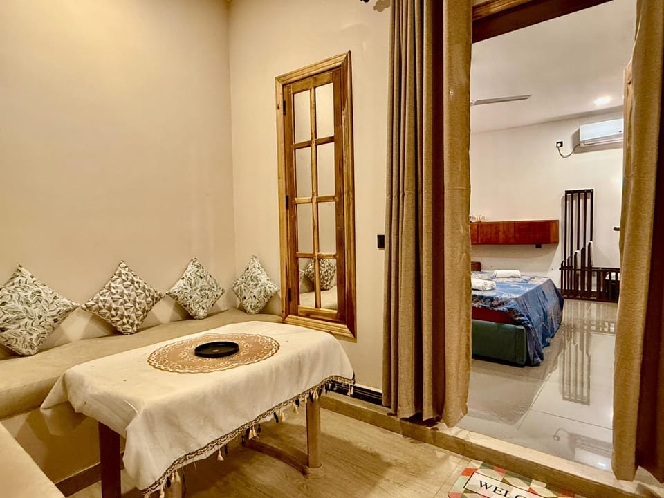 Living room, Photo of the whole room, Dining area, Bedroom