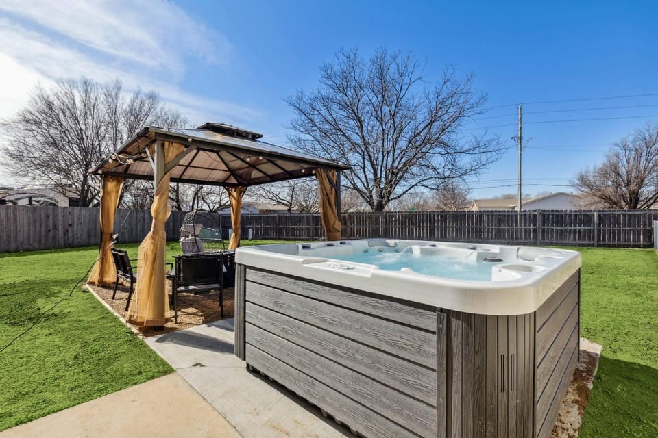 Patio, BBQ facilities, Garden, Hot Tub
