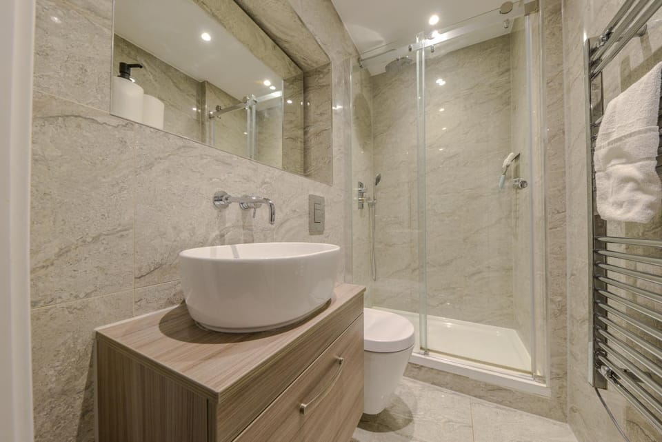 Large Luxury Studio Apartment Apartment in St Albans