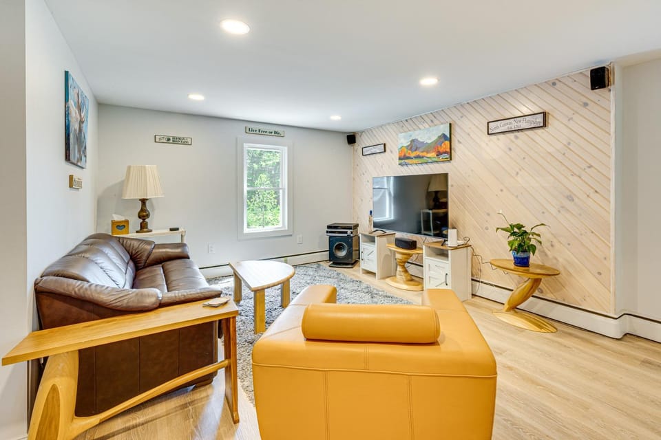 Steps to Saco River: Outdoor Rec Hub in White Mtns House in Conway