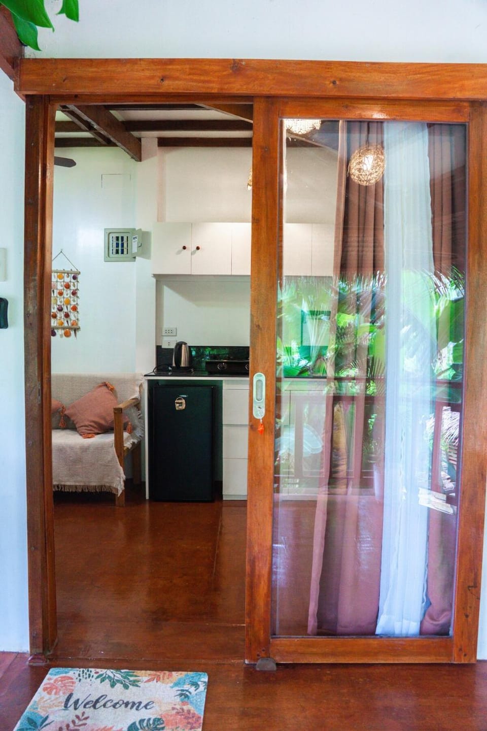 Facade/entrance, Balcony/Terrace, Kitchen or kitchenette, Living room, Seating area, Dining area
