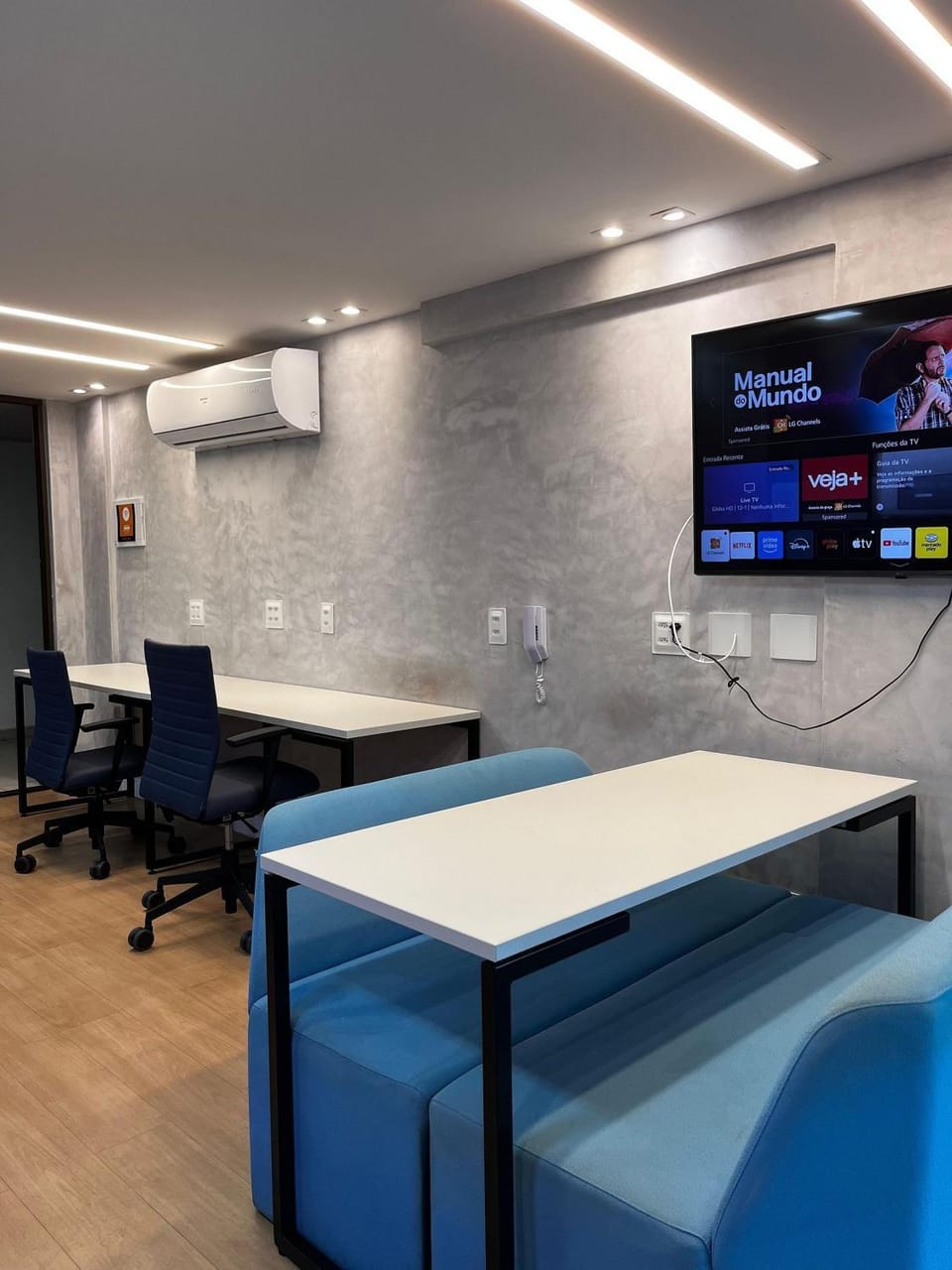 Meeting/conference room