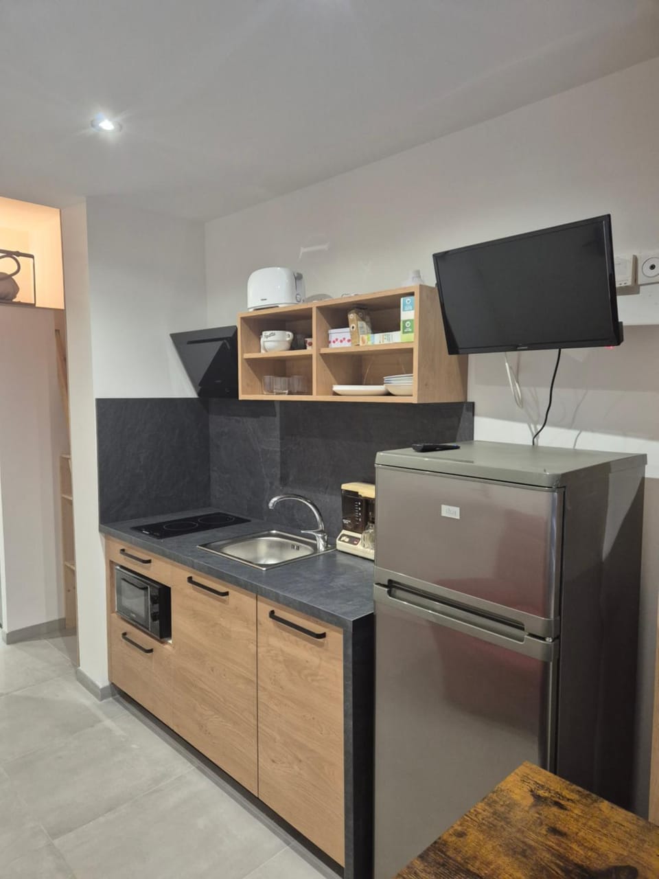 TV and multimedia, stove