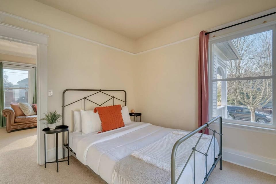 Dream Two-Bedroom in Laurelhurst - 97 WalkScore House in Portland