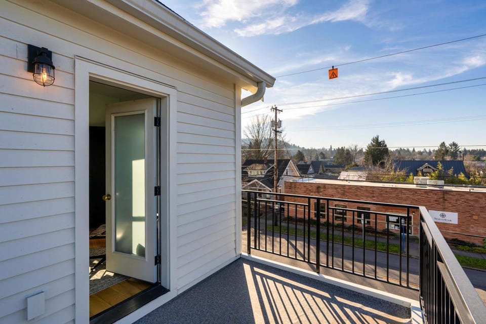 Cozy Perfect Portland Escape - Chefs Kitchen House in Portland