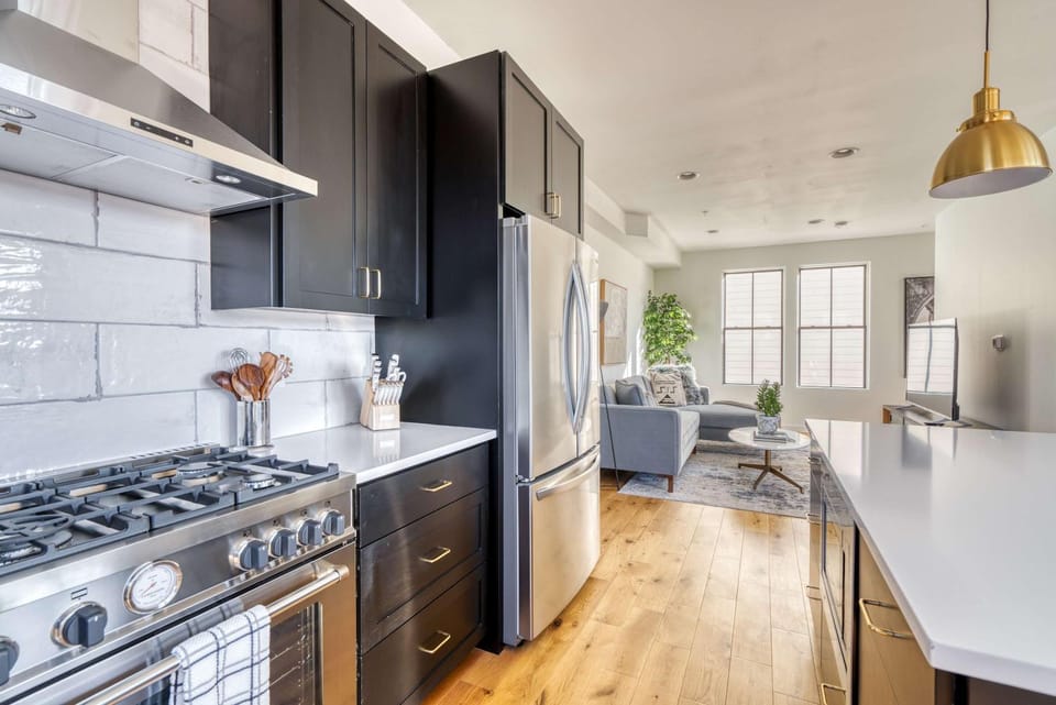Cozy Perfect Portland Escape - Chefs Kitchen House in Portland