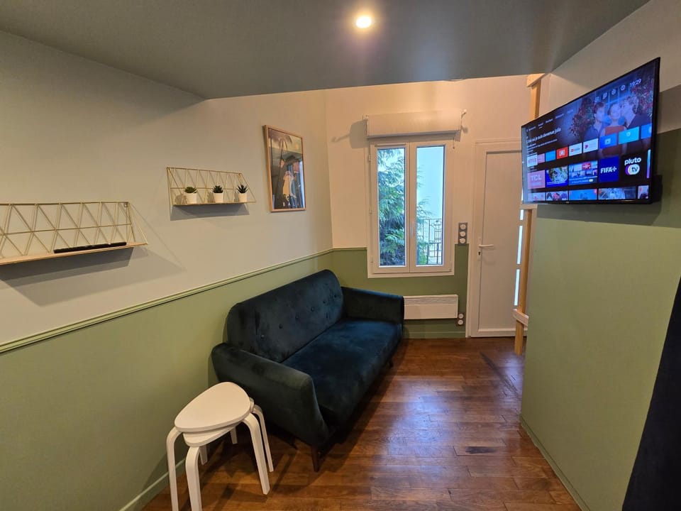 TV and multimedia, Living room, Seating area